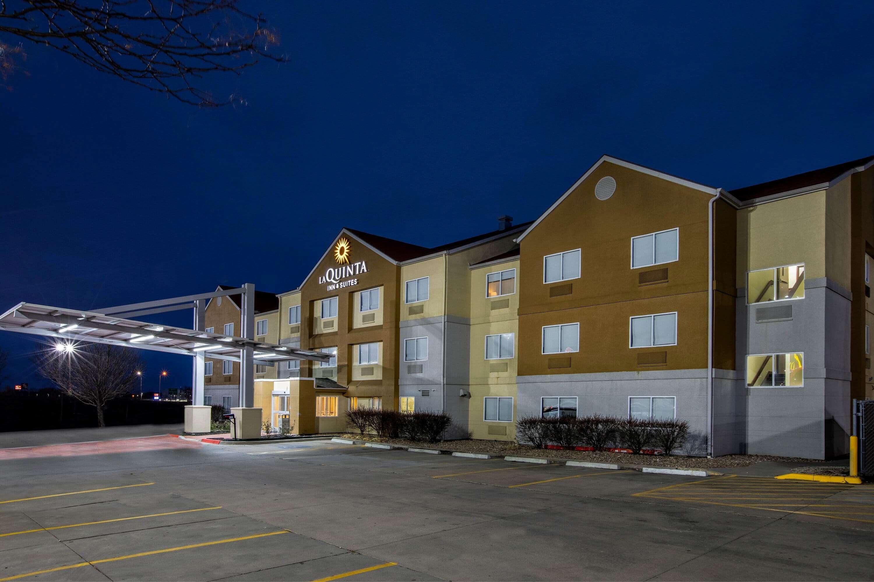 La Quinta By Wyndham Emporia Hotel Exterior foto